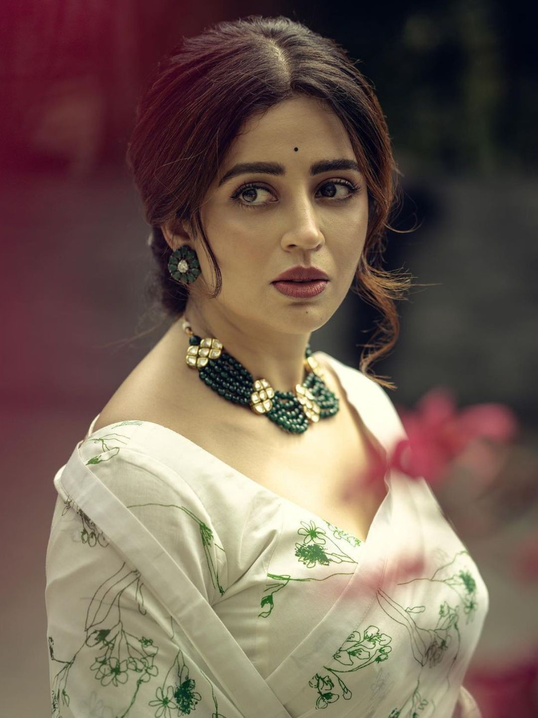 neha pendse white floral digital print saree