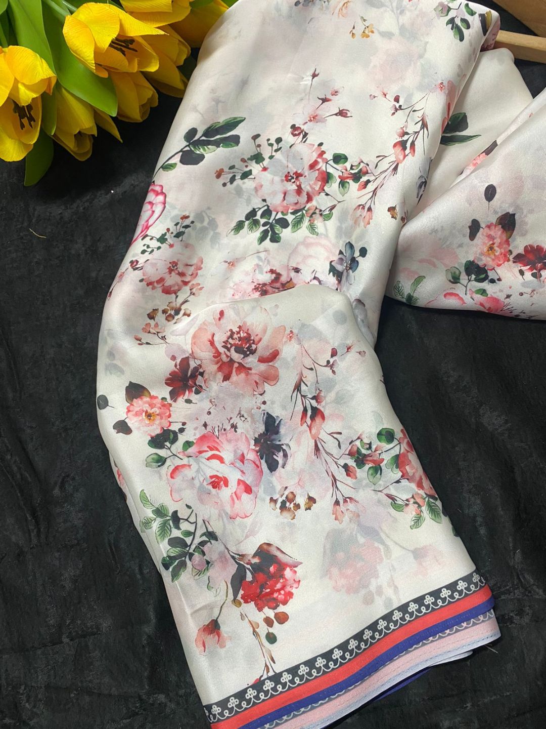 priyanka white flower saree