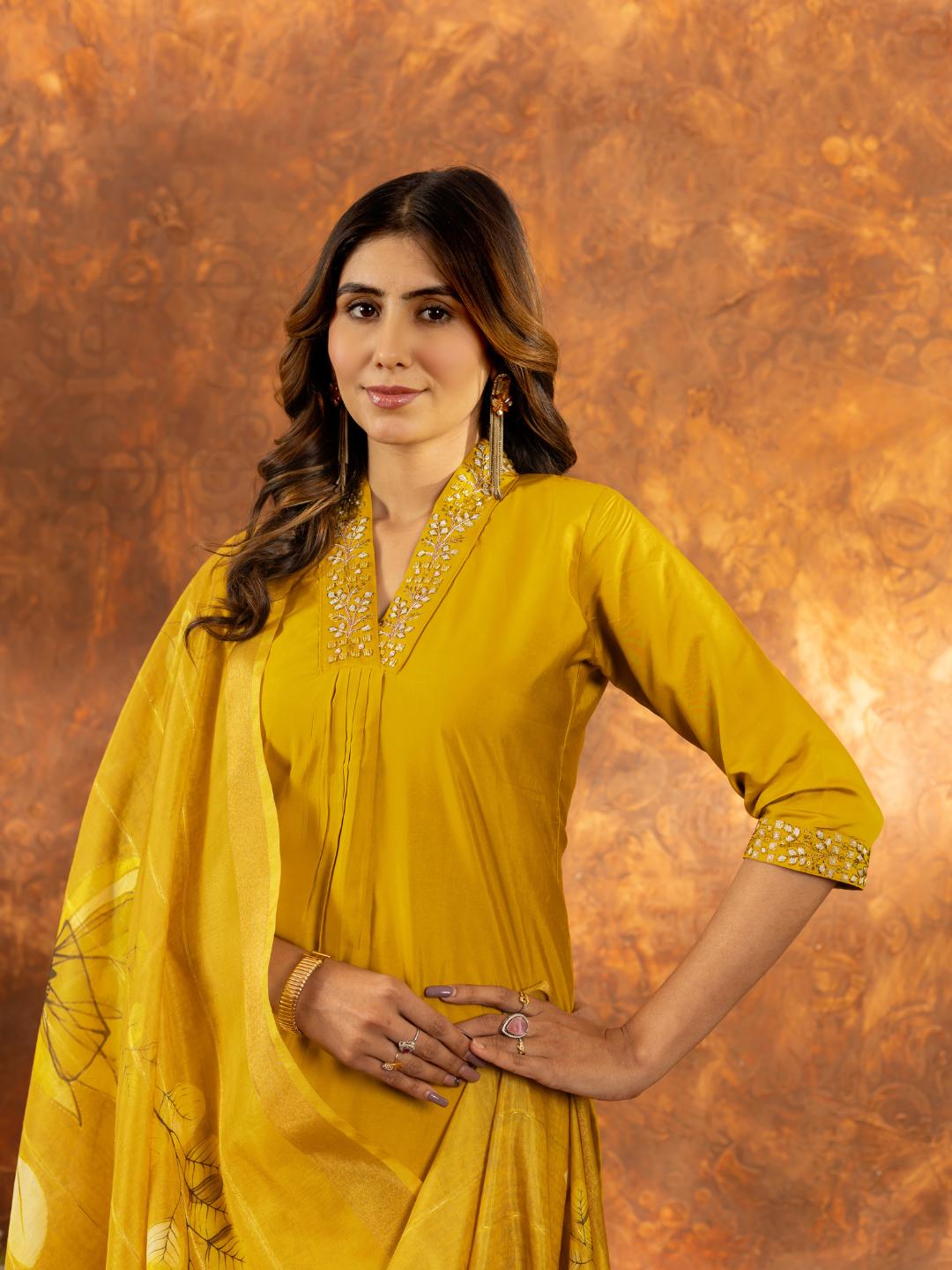 spiffy straight kurti pant dupatta set