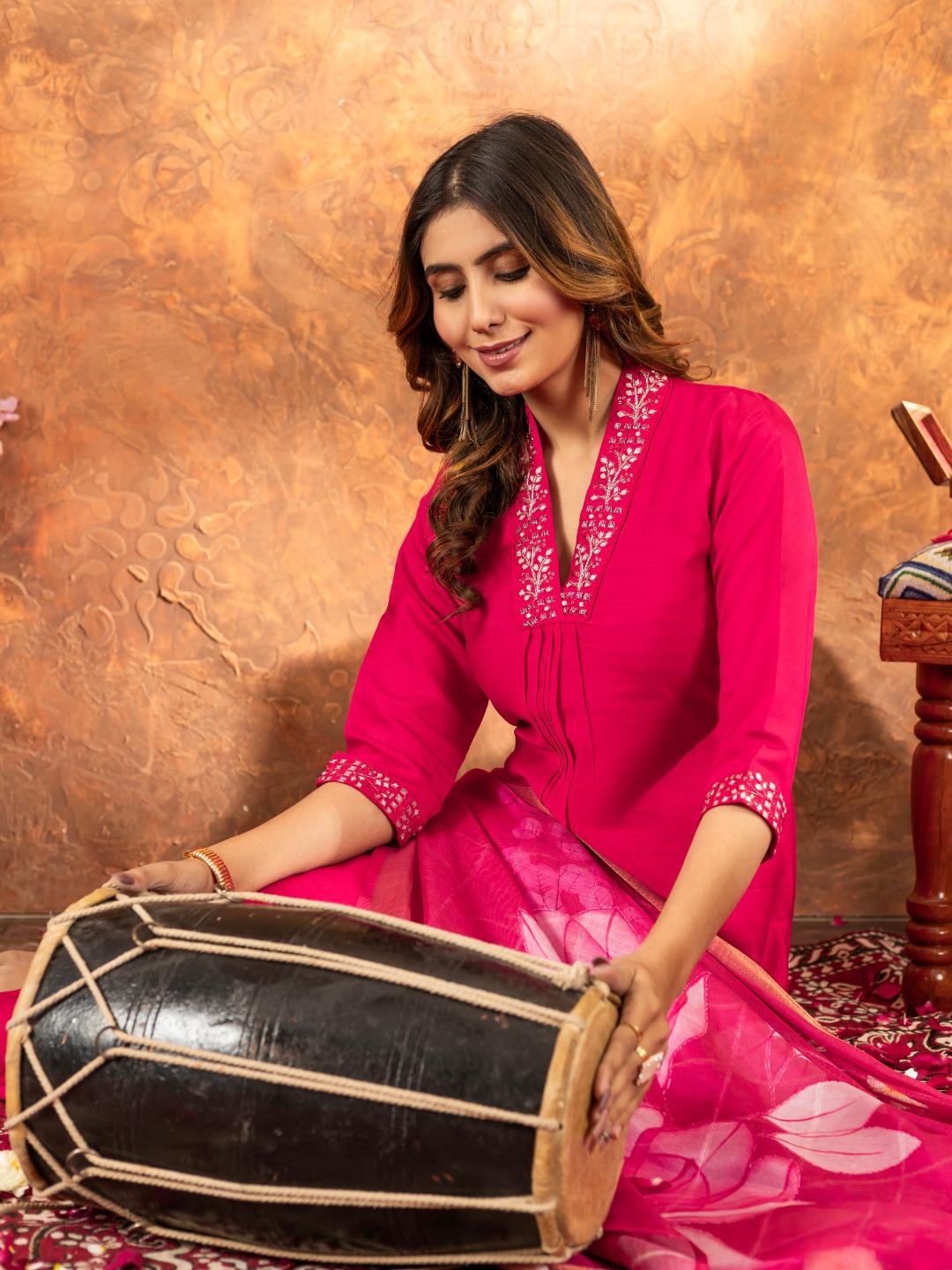 spiffy straight kurti pant dupatta set