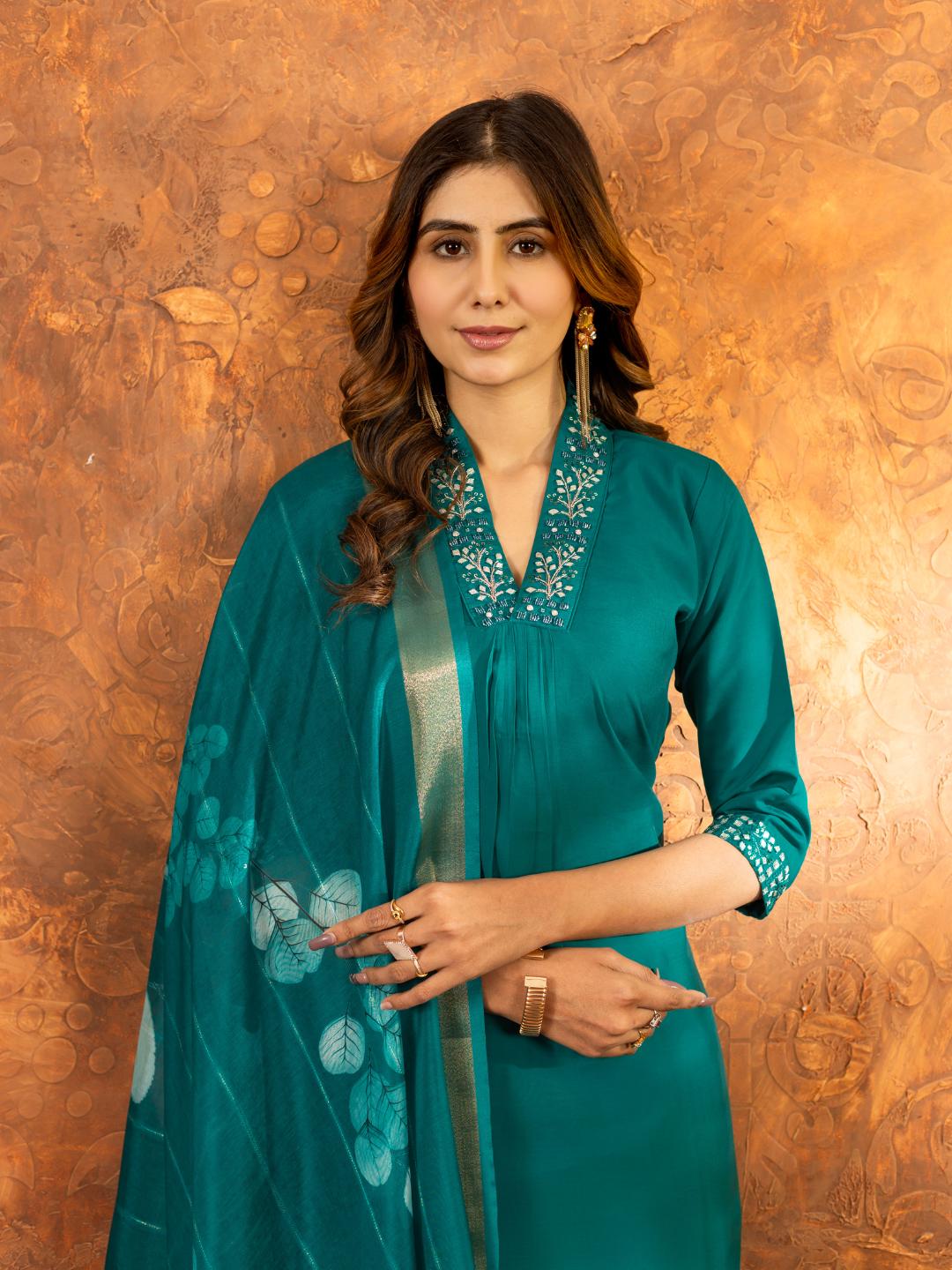 spiffy straight kurti pant dupatta set