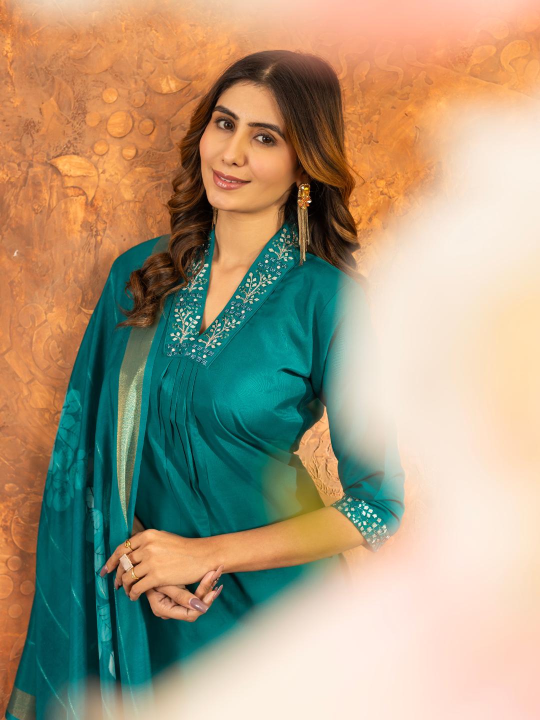 spiffy straight kurti pant dupatta set