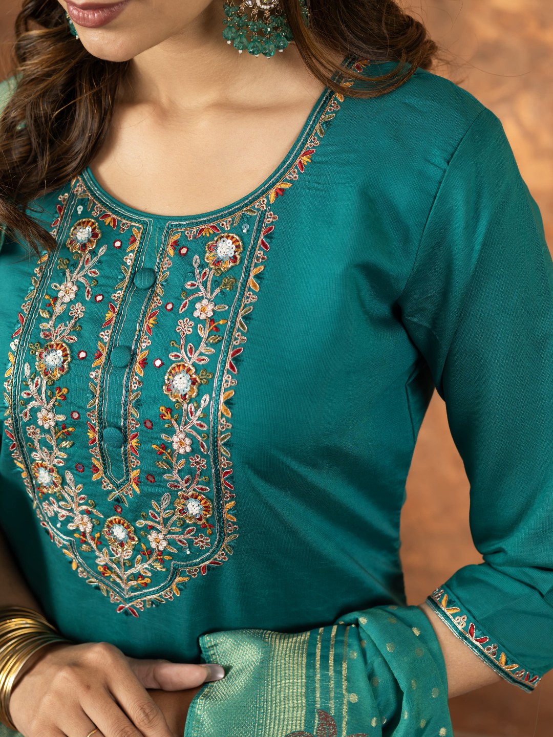 snappy straight kurti set for women with dupatta & pant