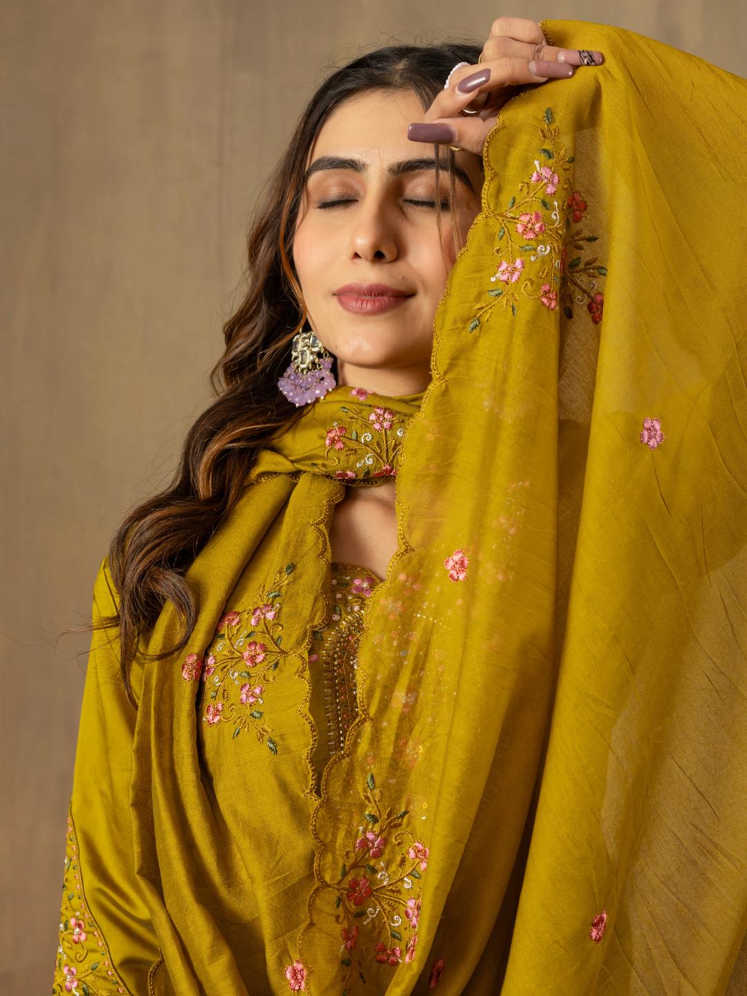roman silk embroidered straight kurti pant dupatta set for women – flip the style
