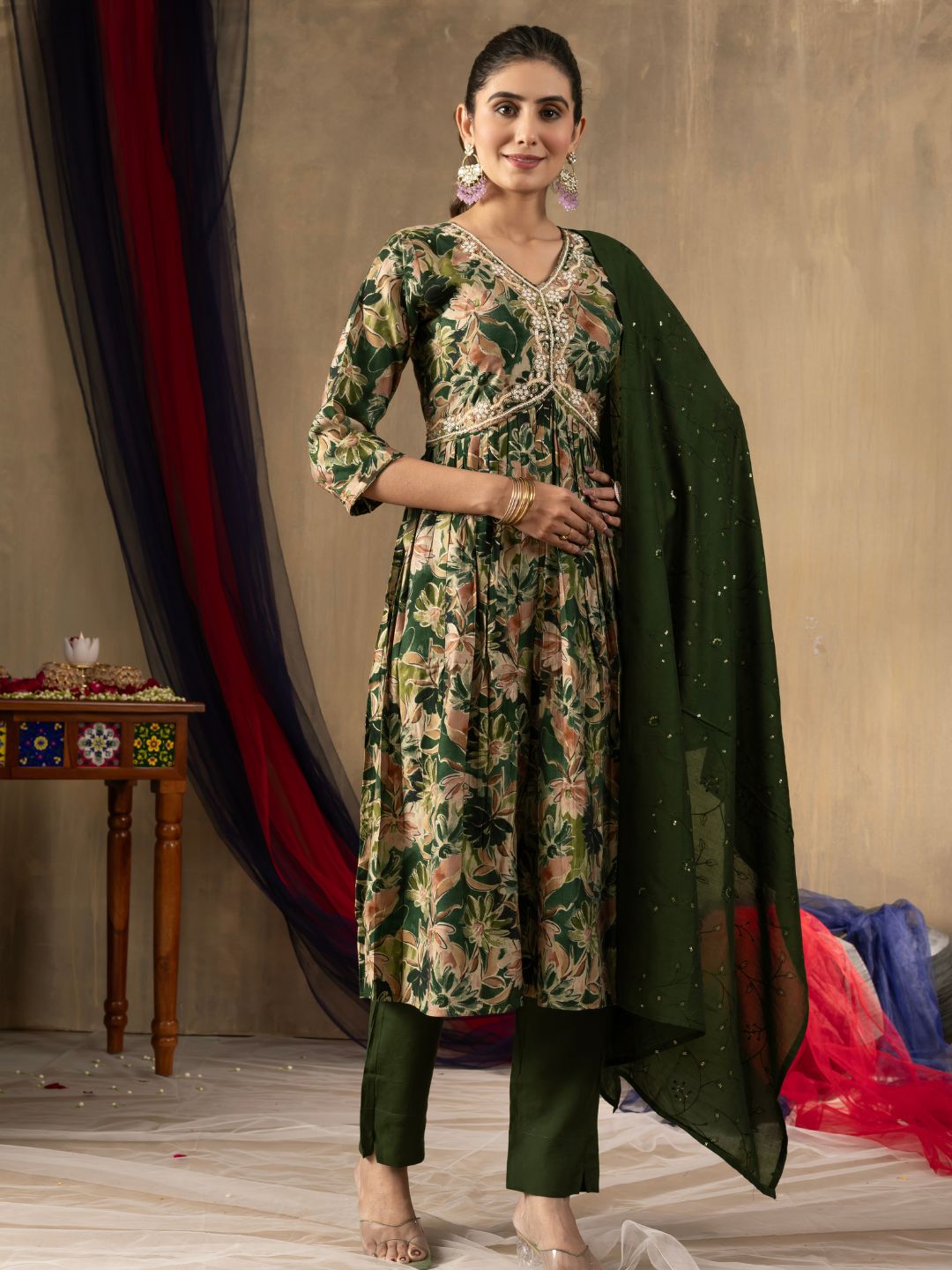 disseminate embroidered straight kurti pant dupatta set for women