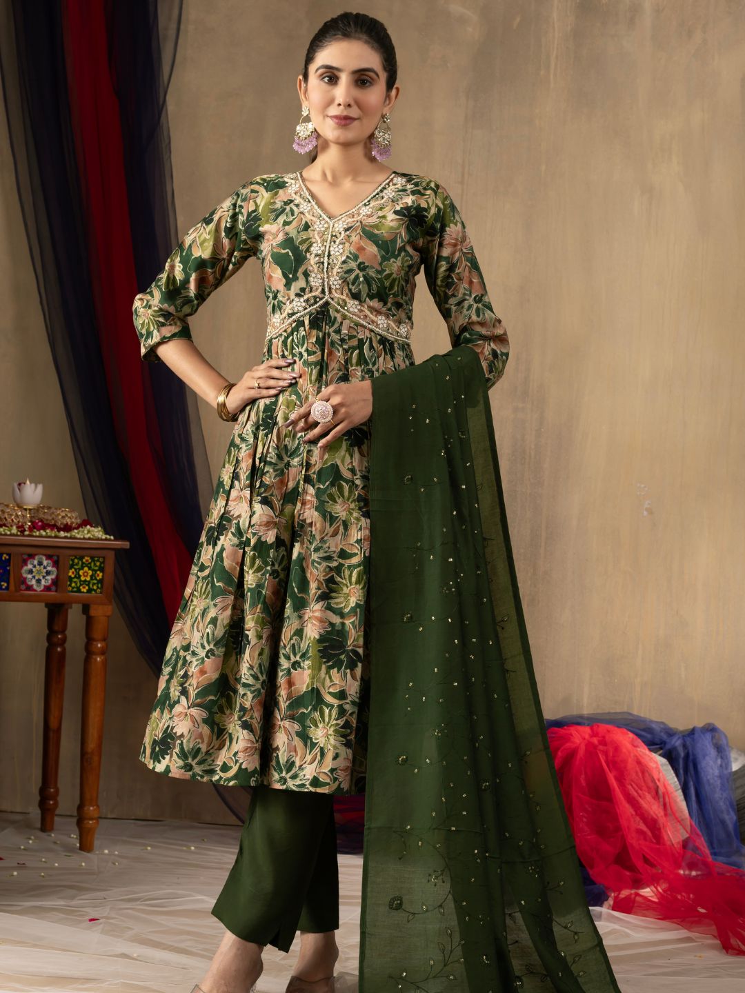 disseminate embroidered straight kurti pant dupatta set for women