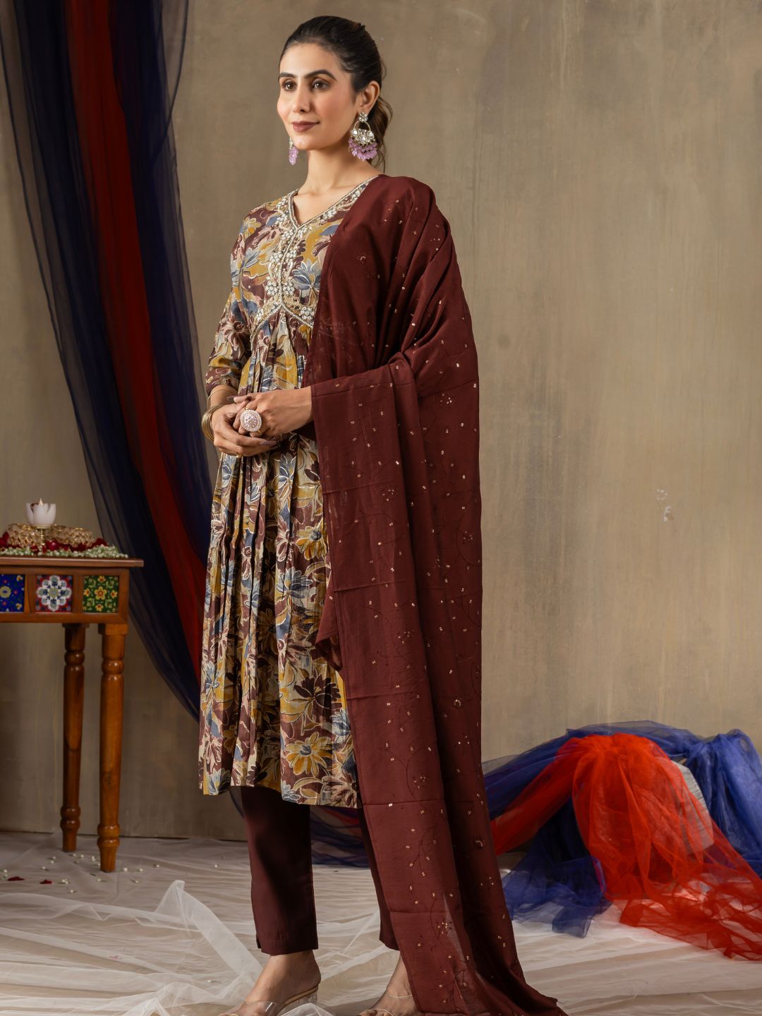 disseminate embroidered straight kurti pant dupatta set for women