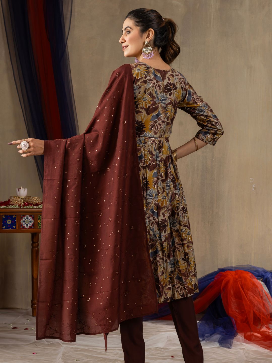 disseminate embroidered straight kurti pant dupatta set for women