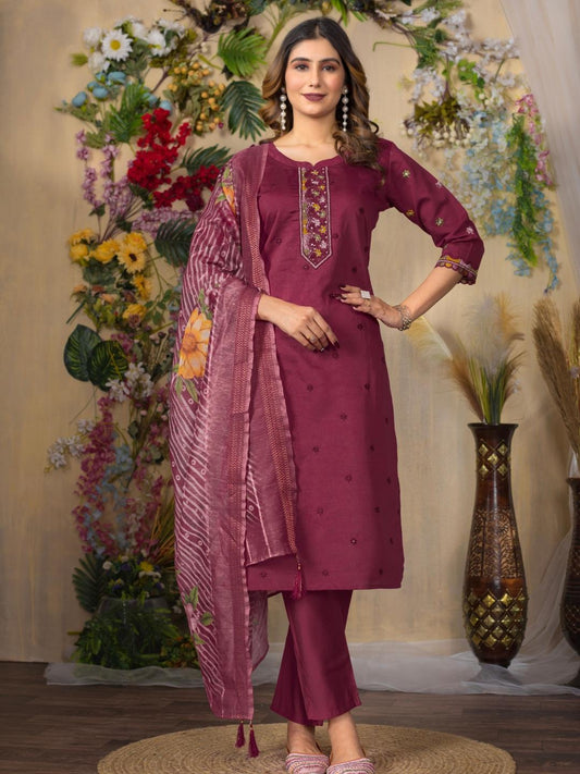 The Essence of Elegance – Kurti Pant Set