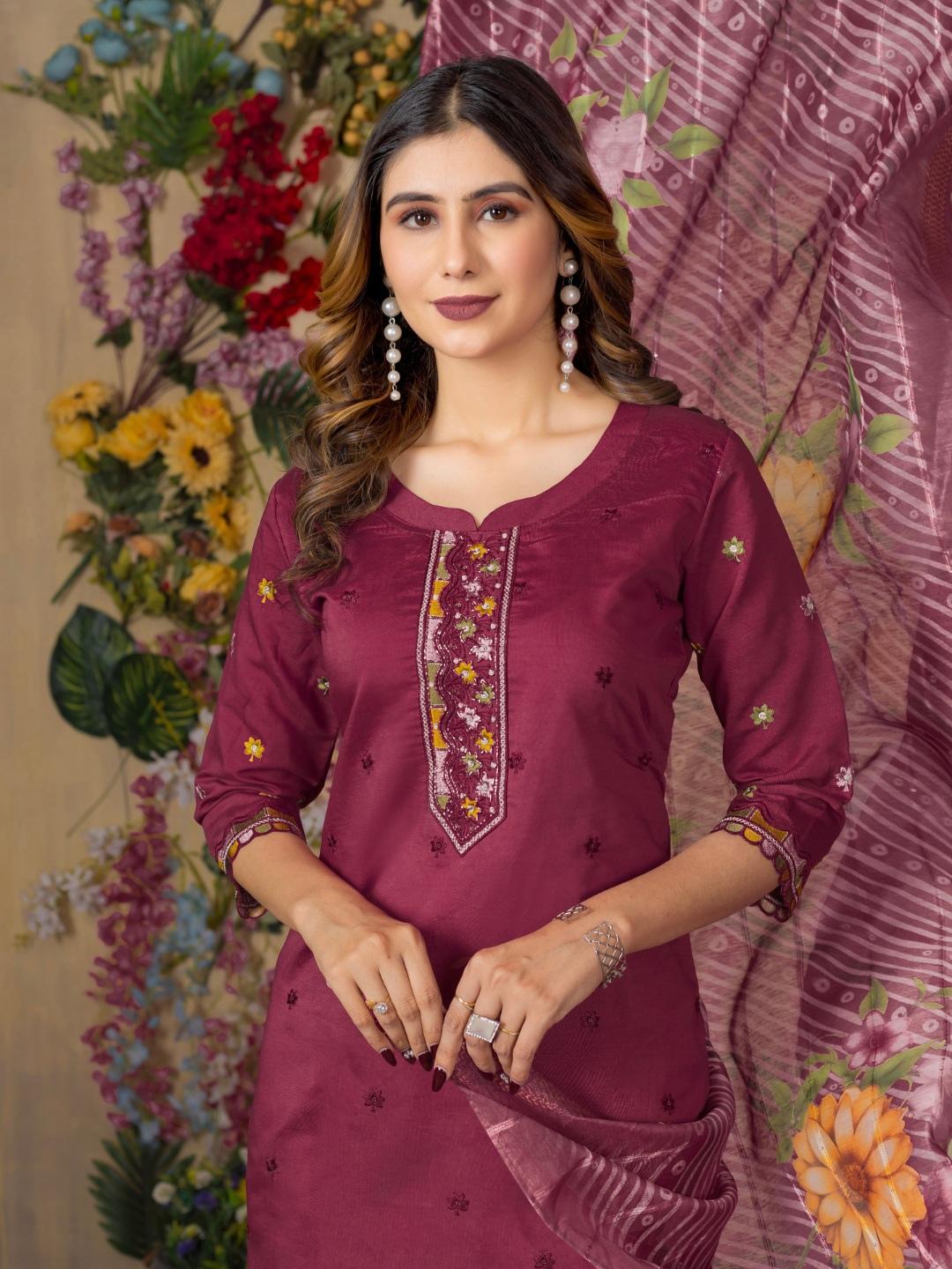 the essence of elegance – kurti pant set