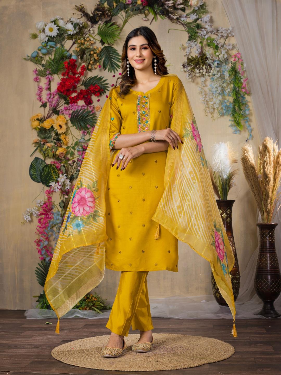 the essence of elegance – kurti pant set