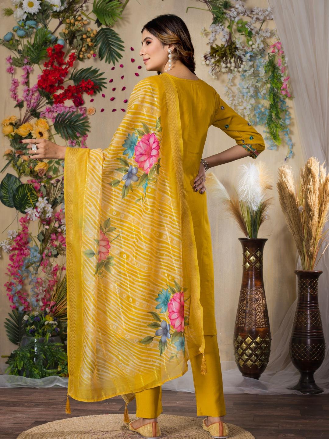 the essence of elegance – kurti pant set