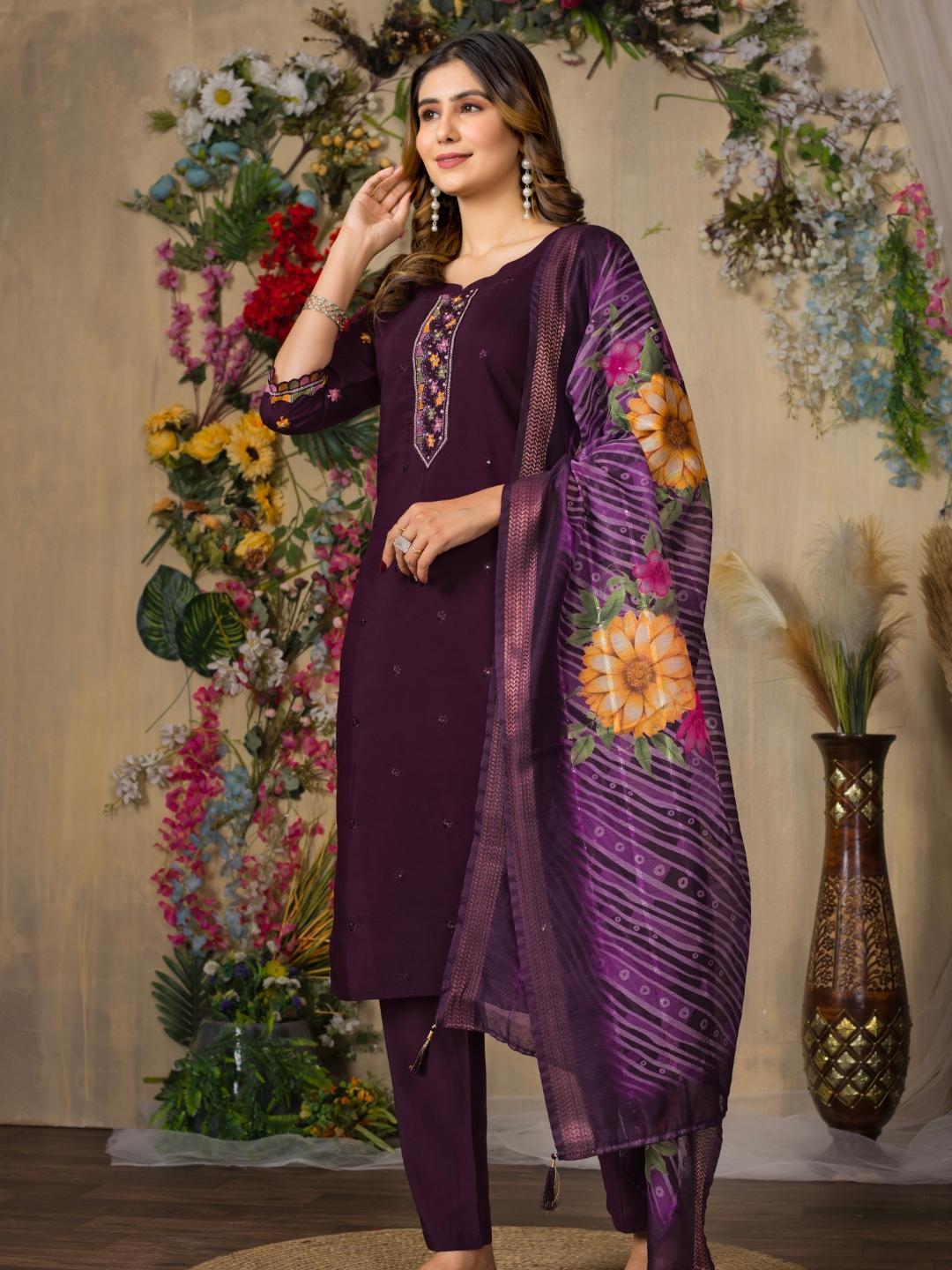 the essence of elegance – kurti pant set