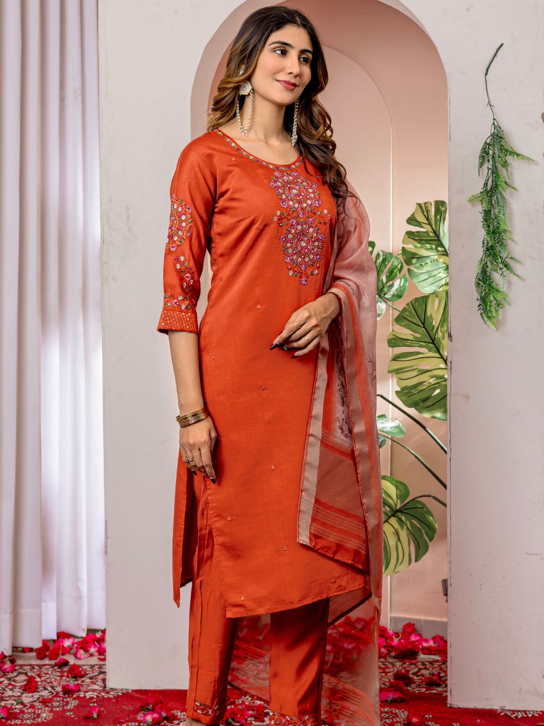 graceful viscose silk kurti pant dupatta set
