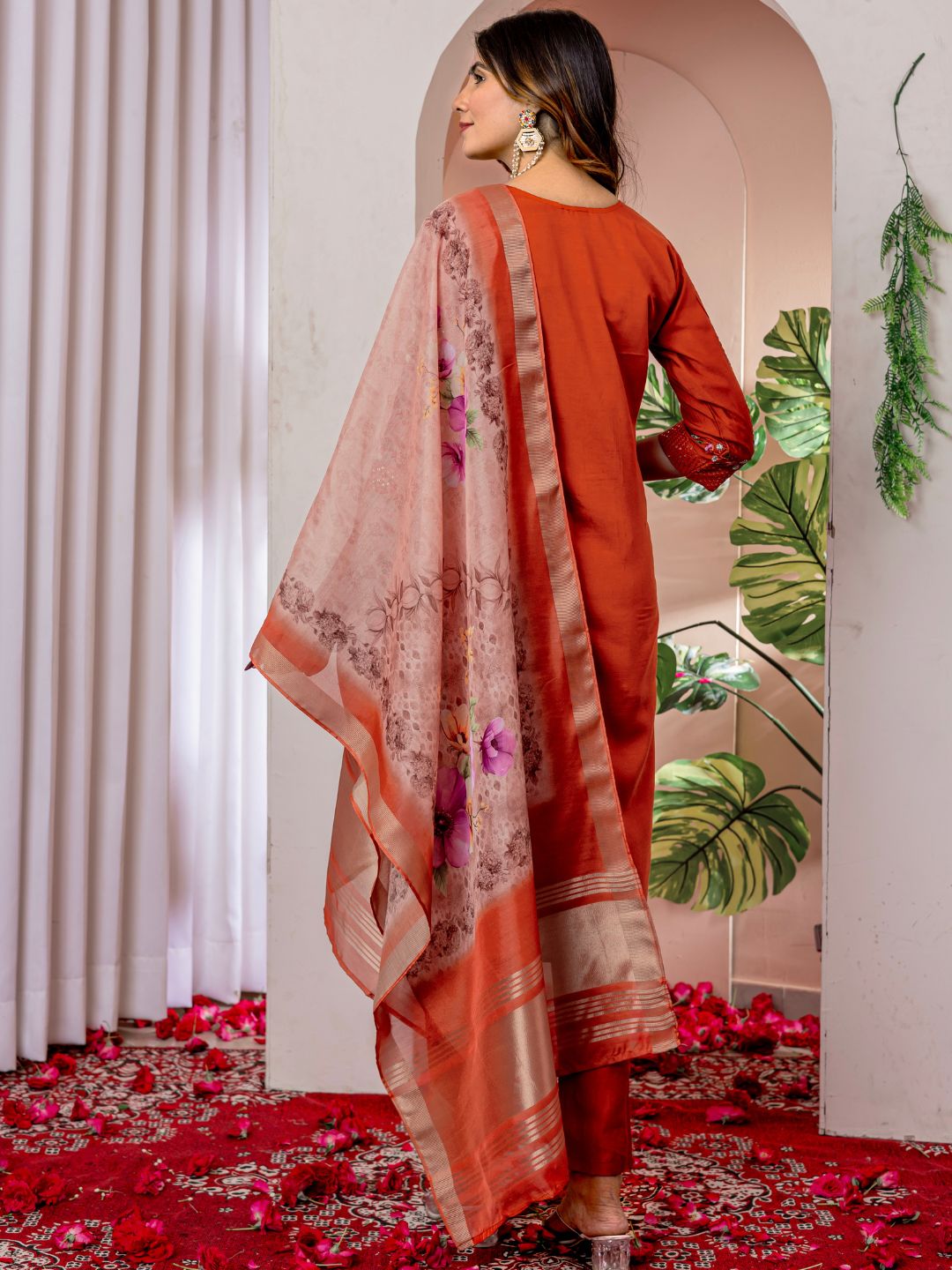 graceful viscose silk kurti pant dupatta set