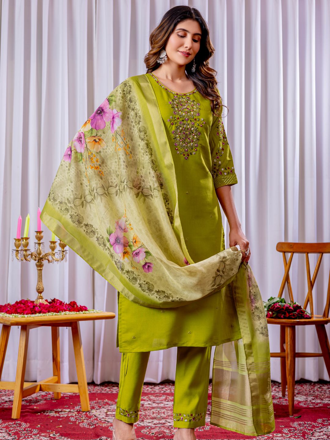 graceful viscose silk kurti pant dupatta set