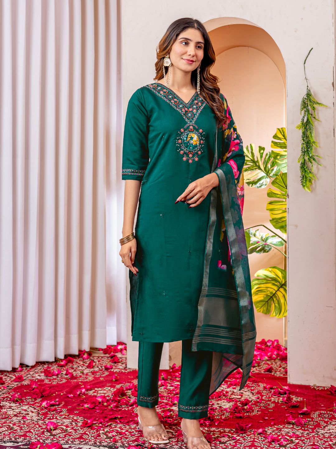 stylish & elegant straight kurti pant dupatta set for women