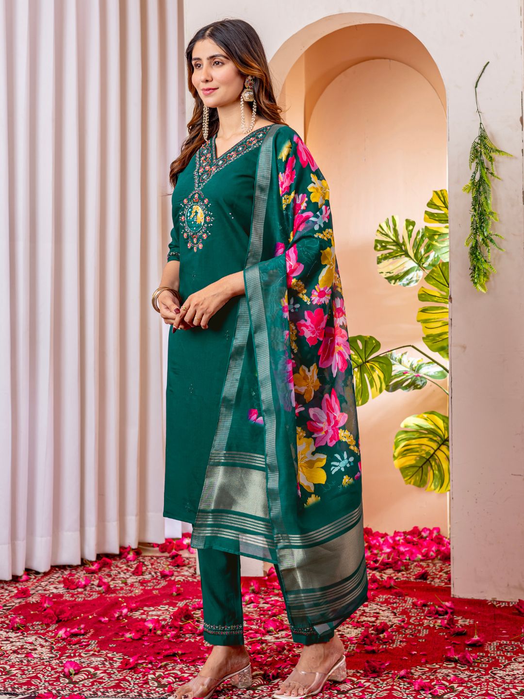 stylish & elegant straight kurti pant dupatta set for women