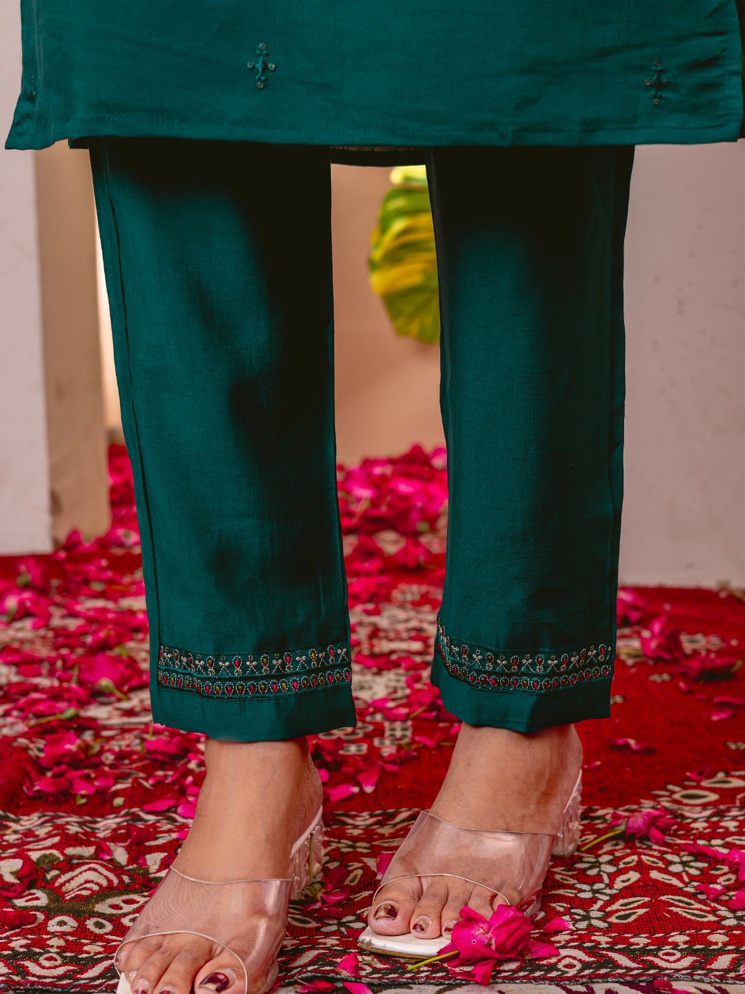 stylish & elegant straight kurti pant dupatta set for women