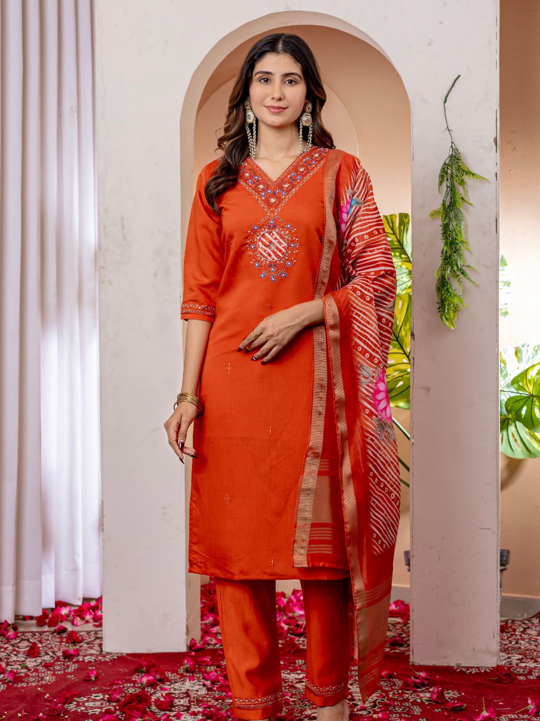 stylish & elegant straight kurti pant dupatta set for women