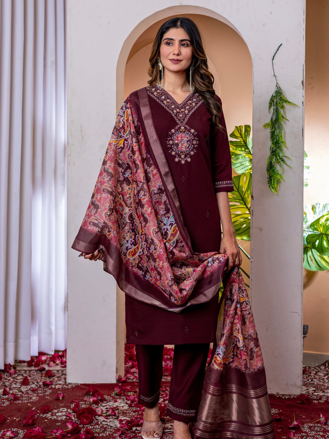 stylish & elegant straight kurti pant dupatta set for women