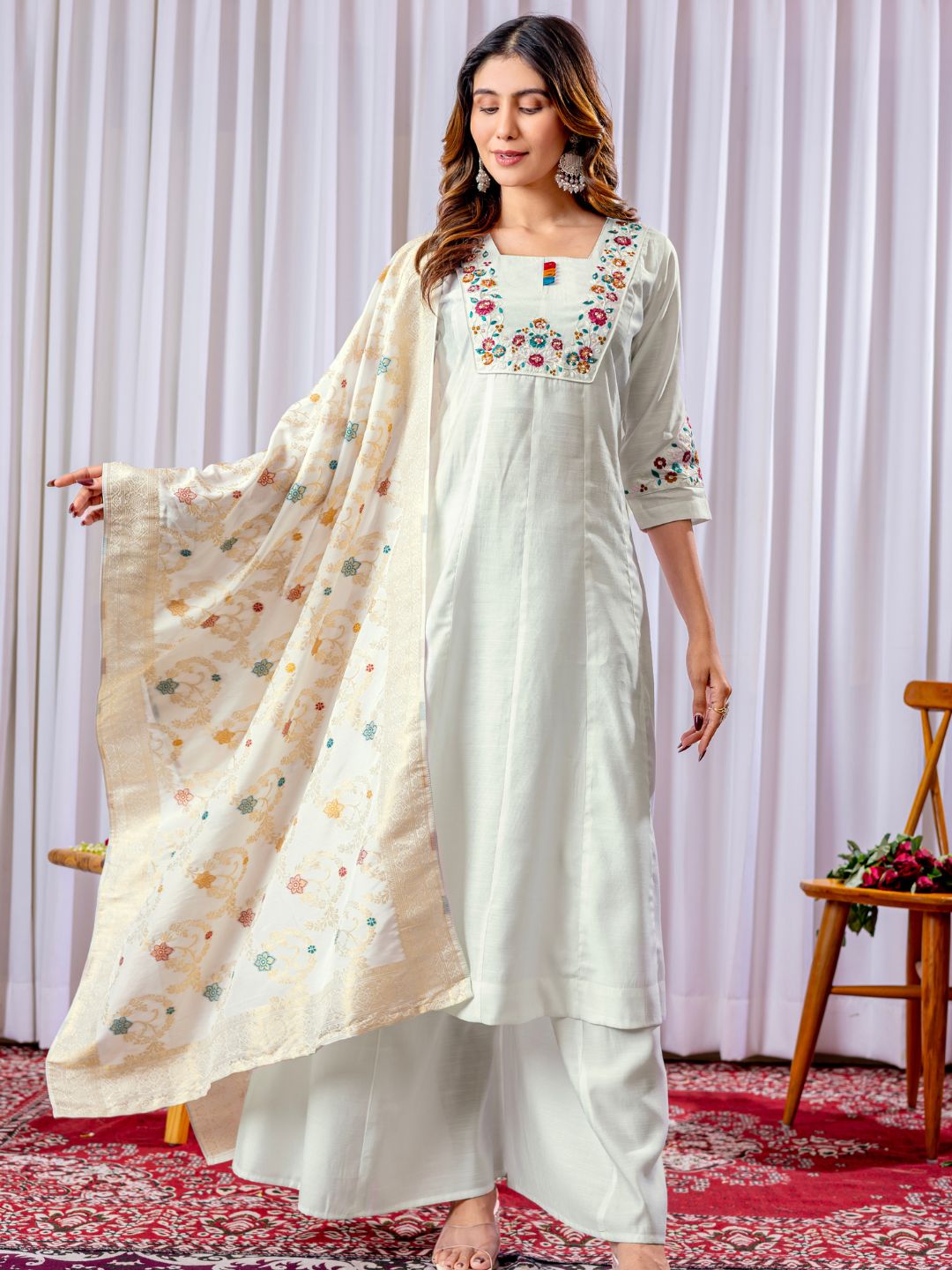 chic embroidered kurti plazo dupatta set