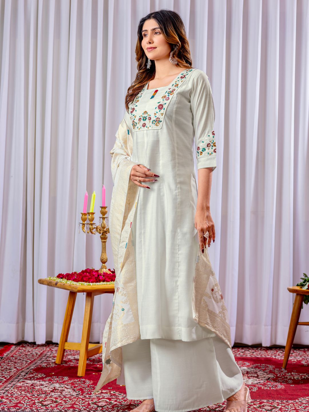 chic embroidered kurti plazo dupatta set