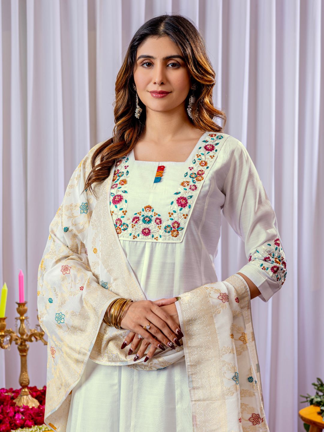 chic embroidered kurti plazo dupatta set