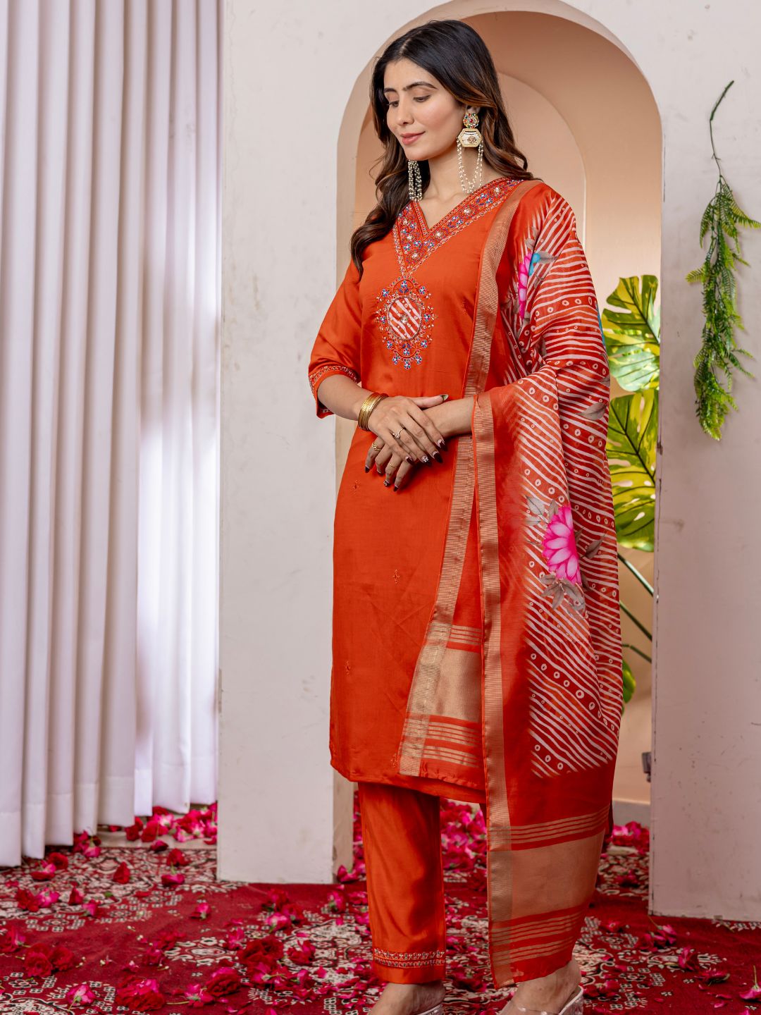 stylish & elegant straight kurti pant dupatta set for women