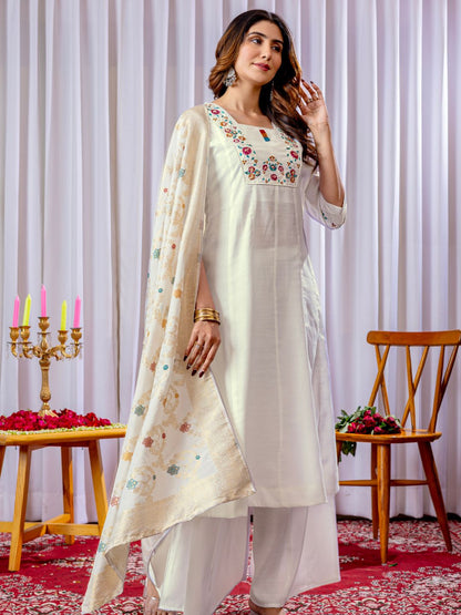 Chic Embroidered Kurti Plazo Dupatta Set