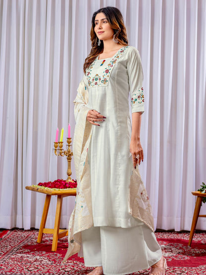 Chic Embroidered Kurti Plazo Dupatta Set
